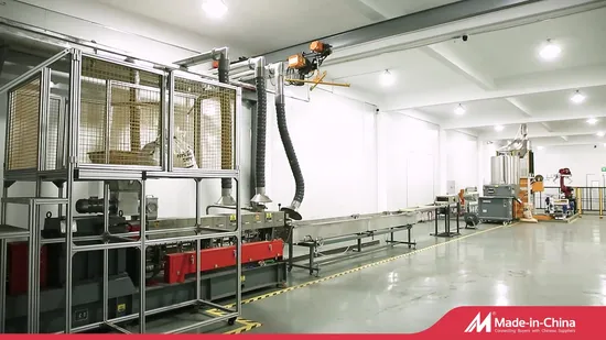 Spritzgussteile für Displayabdeckungen aus Kunststoff, die in der Automobilindustrie verwendet werden